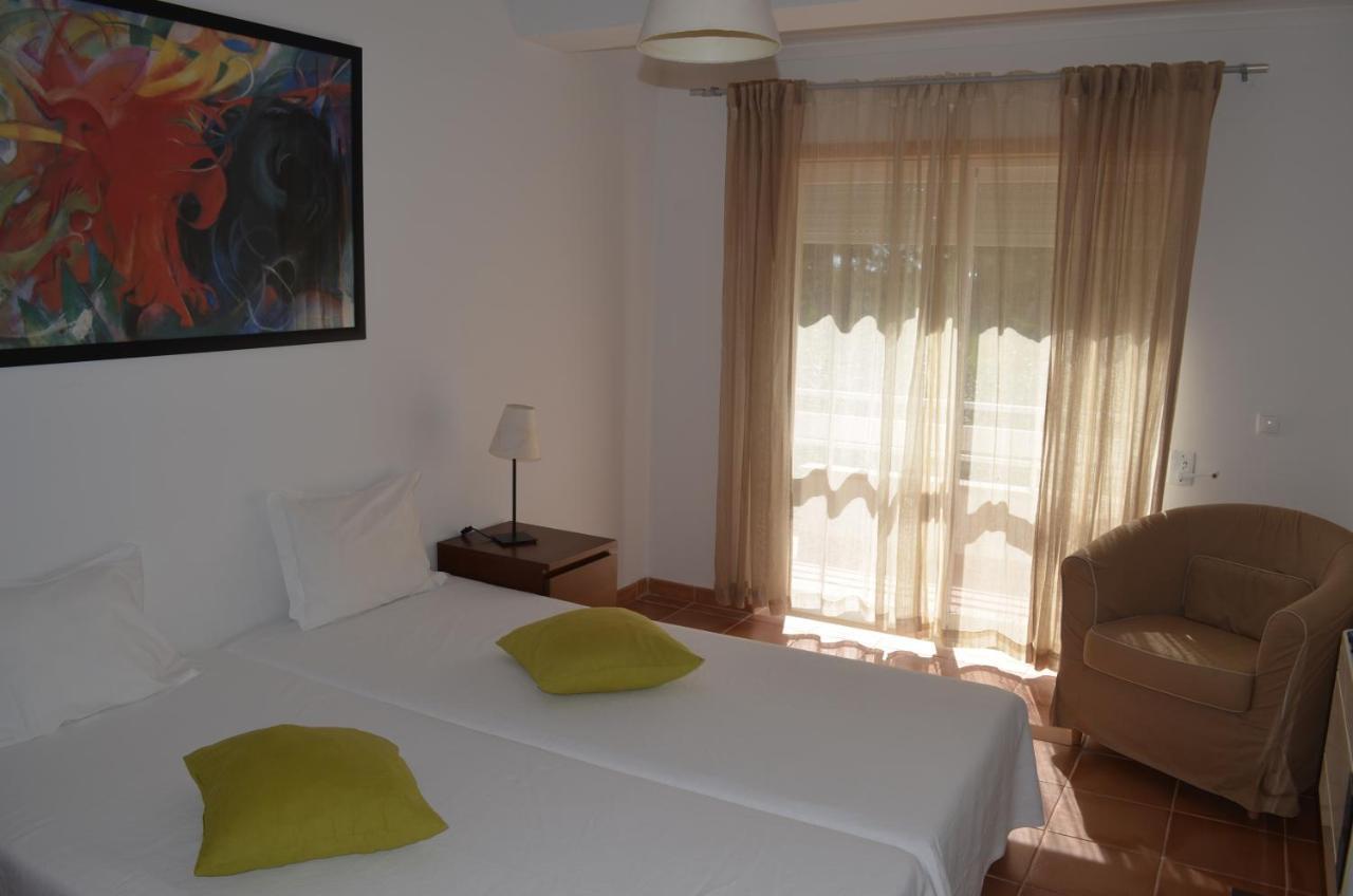 Aldeamento Turistico De Palmela Hotel Cajados ภายนอก รูปภาพ